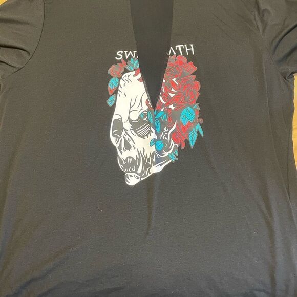 NWOT SHEIN curve black t shirt with sheer v neck cutout plus size 4xl - Picture 3 of 4